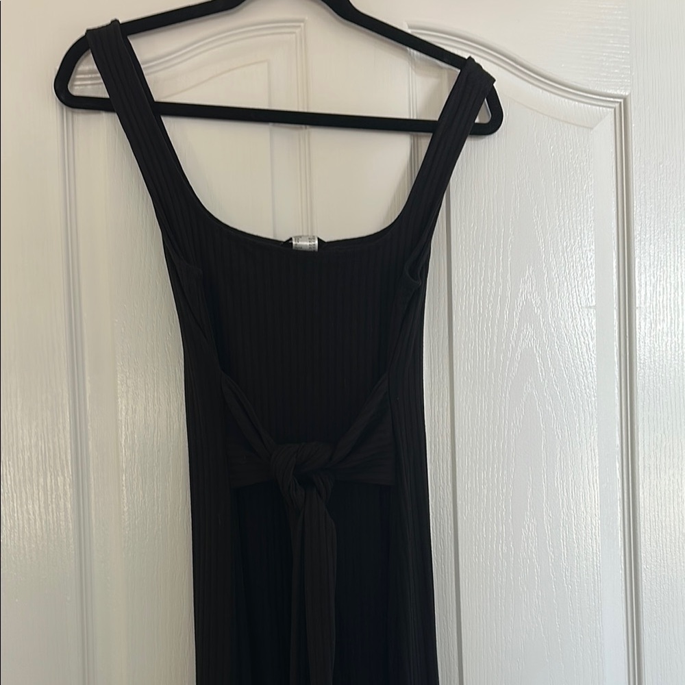 Black Sleeveless Scoop Neck Sundress